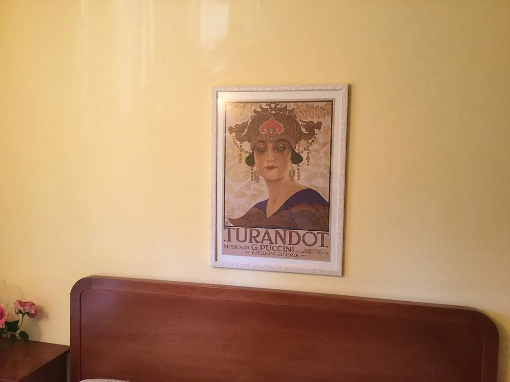 La Petite Maison Turandot Camaiore 0*,